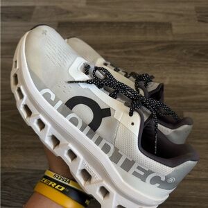 On Cloudtec Running Shoes - White and Gray